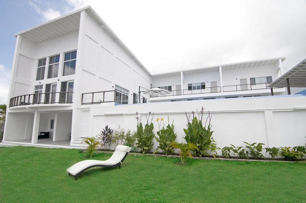 Blue Point Villa St. George's Exterior foto
